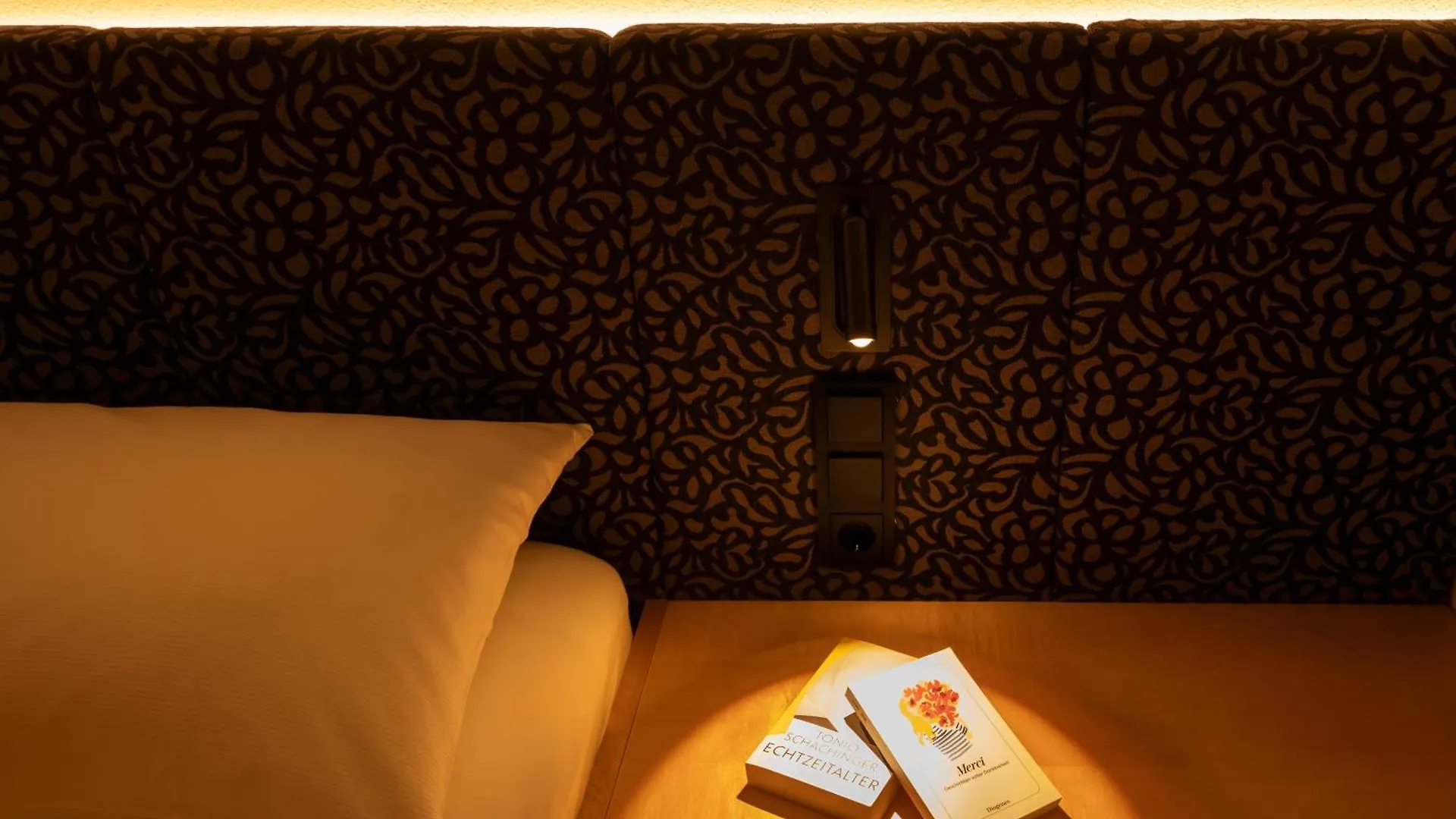 Holiday Apartments By Das Gruene Hotel Zur Post - 100 % Bio & Villa Ceconi Salisburgo 0*,  Austria