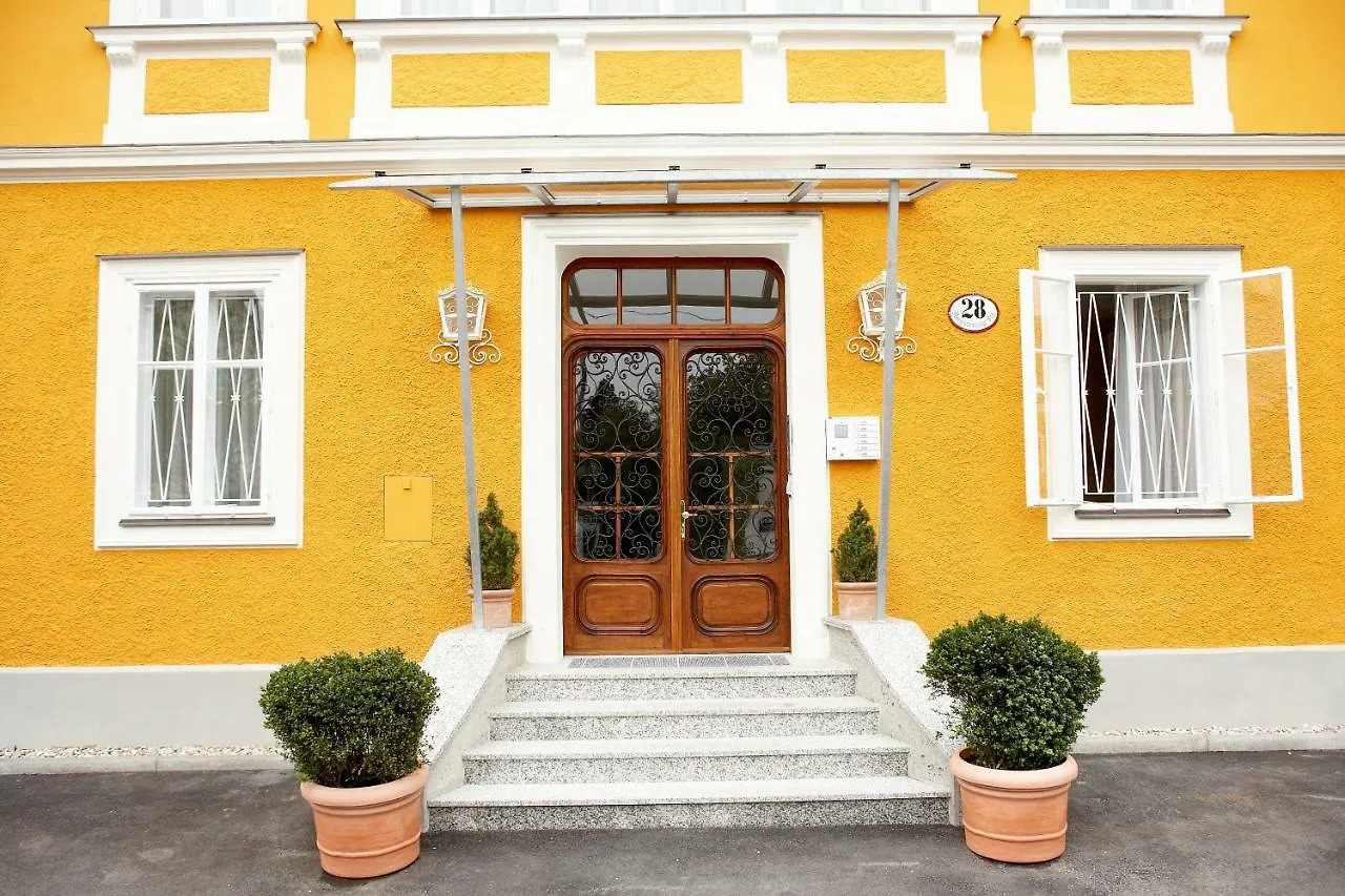 Holiday Apartments By Das Gruene Hotel Zur Post - 100 % Bio & Villa Ceconi Salisburgo