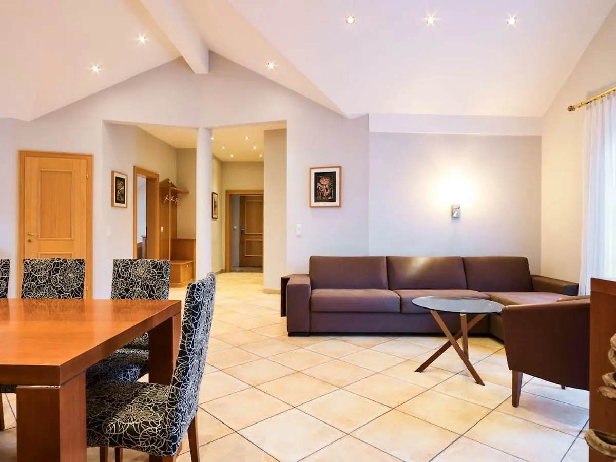 Holiday Apartments By Das Gruene Hotel Zur Post - 100 % Bio & Villa Ceconi Salisburgo