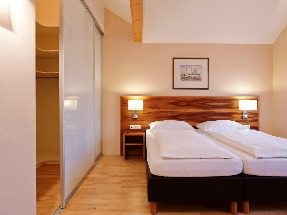 Holiday Apartments By Das Gruene Hotel Zur Post - 100 % Bio & Villa Ceconi Salisburgo