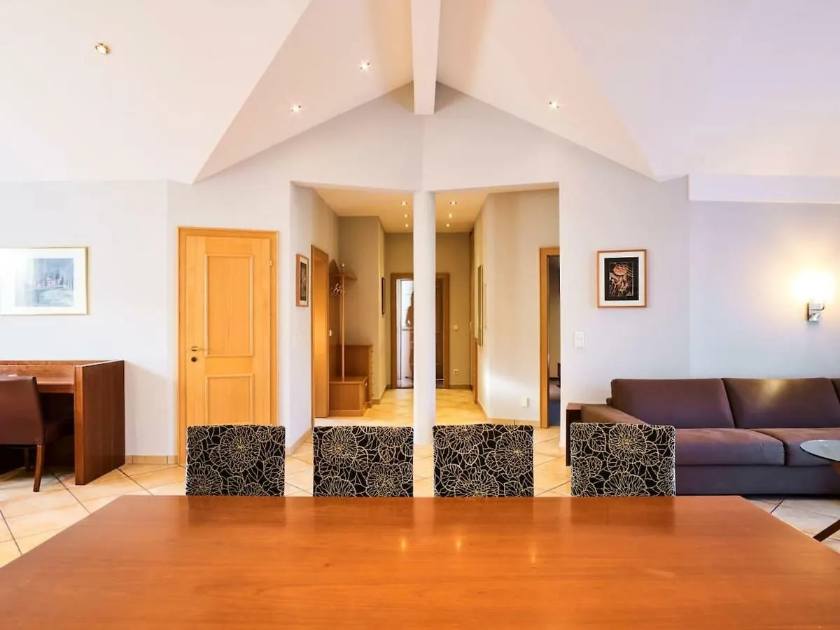 Holiday Apartments By Das Gruene Hotel Zur Post - 100 % Bio & Villa Ceconi Salisburgo
