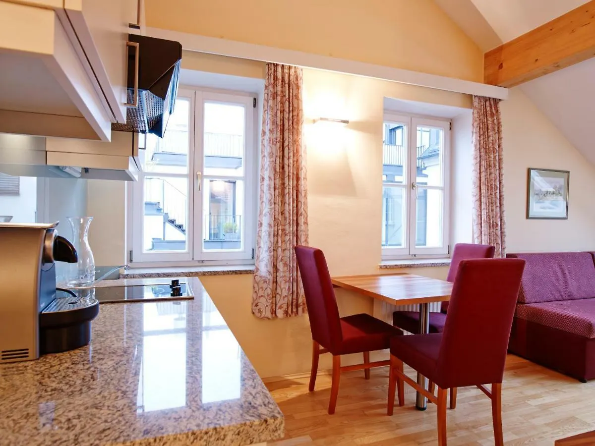 Holiday Apartments By Das Gruene Hotel Zur Post - 100 % Bio & Villa Ceconi Salisburgo Austria
