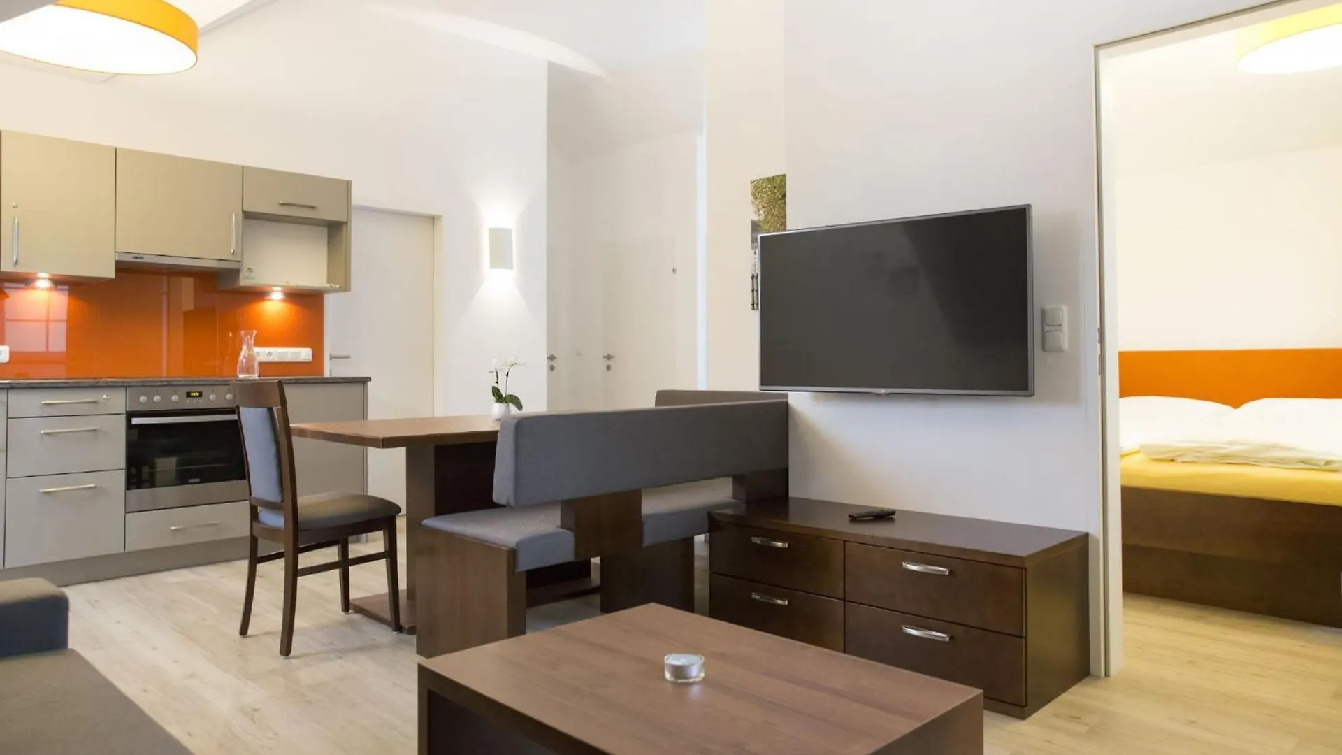 Holiday Apartments By Das Gruene Hotel Zur Post - 100 % Bio & Villa Ceconi سالزبورغ 0*,  النمسا