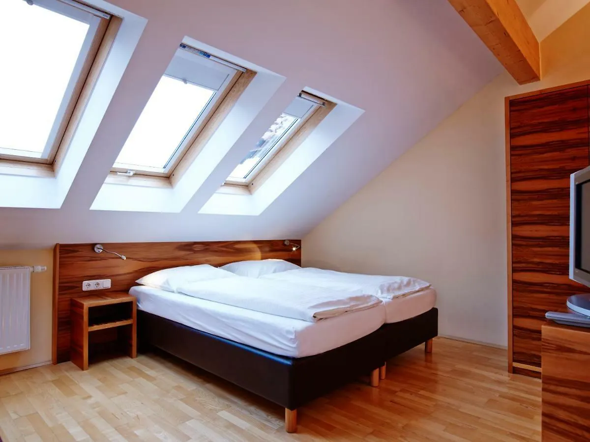 Holiday Apartments By Das Gruene Hotel Zur Post - 100 % Bio & Villa Ceconi سالزبورغ النمسا