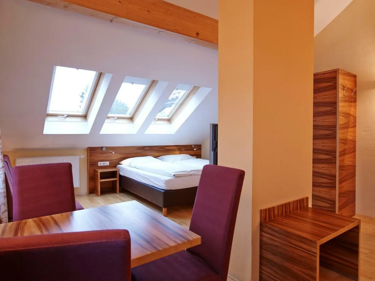 Holiday Apartments By Das Gruene Hotel Zur Post - 100 % Bio & Villa Ceconi Salzburg Austria