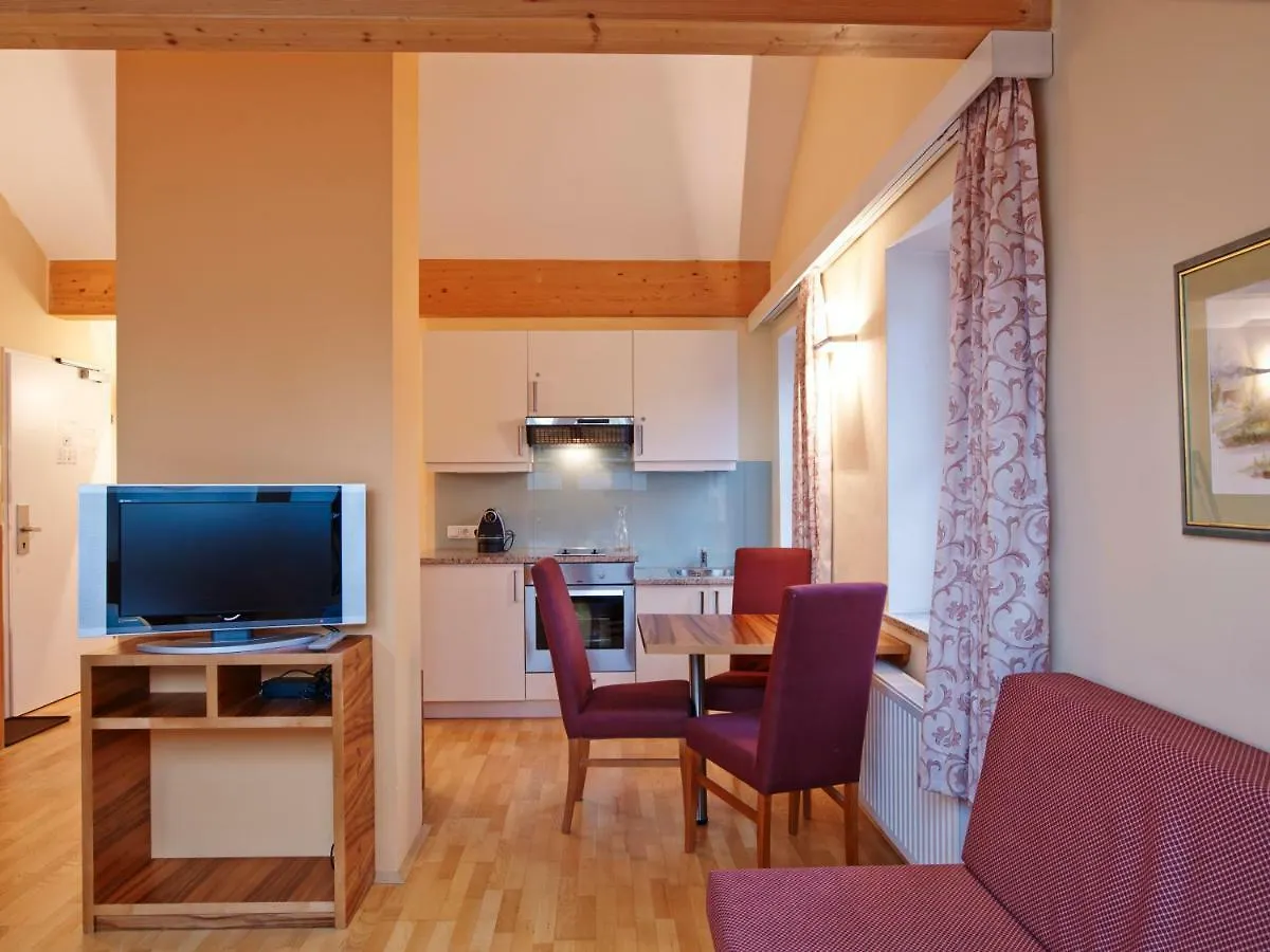 Holiday Apartments By Das Gruene Hotel Zur Post - 100 % Bio & Villa Ceconi سالزبورغ