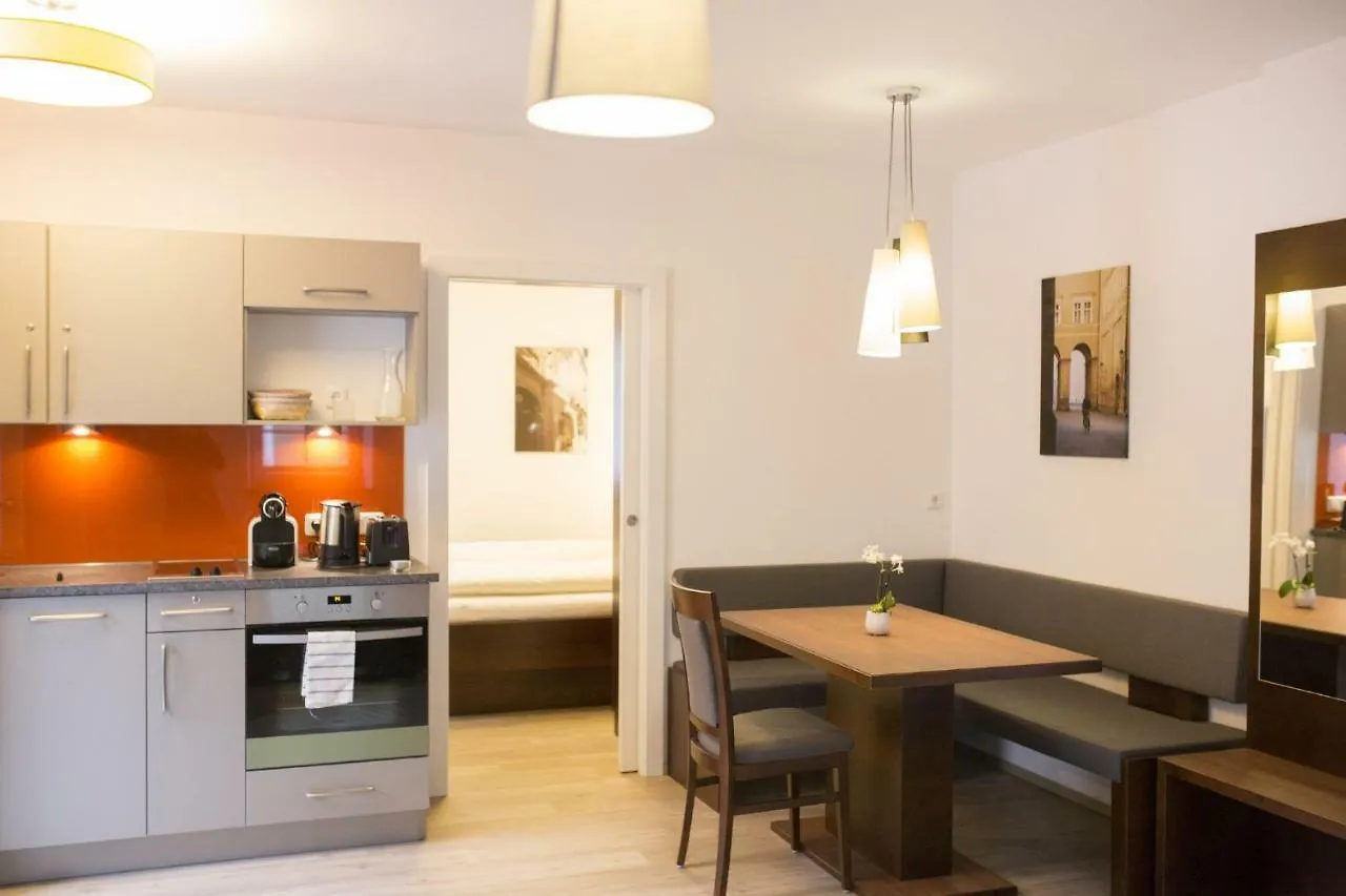 Holiday Apartments By Das Gruene Hotel Zur Post - 100 % Bio & Villa Ceconi سالزبورغ 0*,