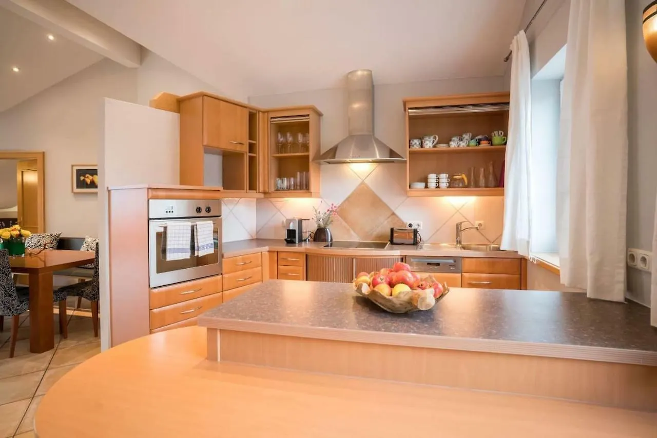 Holiday Apartments By Das Gruene Hotel Zur Post - 100 % Bio & Villa Ceconi سالزبورغ