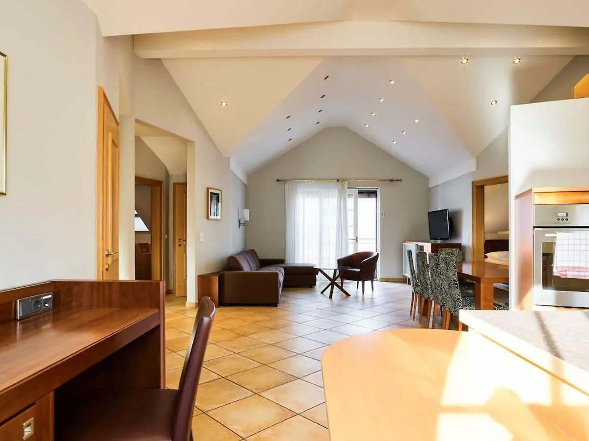 Holiday Apartments By Das Gruene Hotel Zur Post - 100 % Bio & Villa Ceconi سالزبورغ